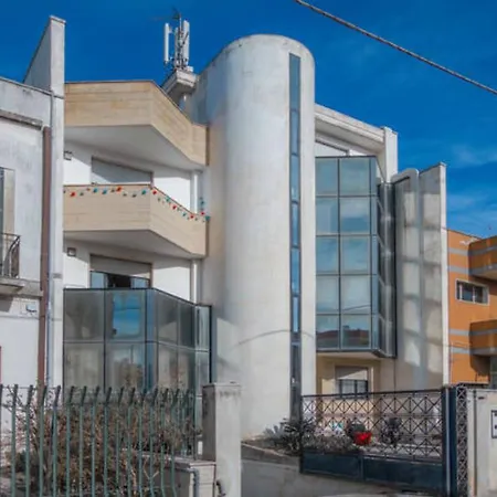 Lo Specchio Del Salento 2*