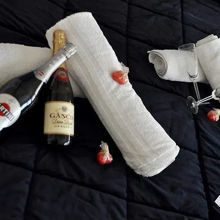 Alojamento de Acomodação e Pequeno-almoço Lo Specchio Del Salento