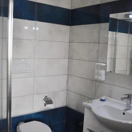 Alojamento de Acomodação e Pequeno-almoço Lo Specchio Del Salento 2*