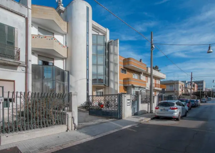 ベッド・アンド・ブレックファスト Lo Specchio Del Salento 2*