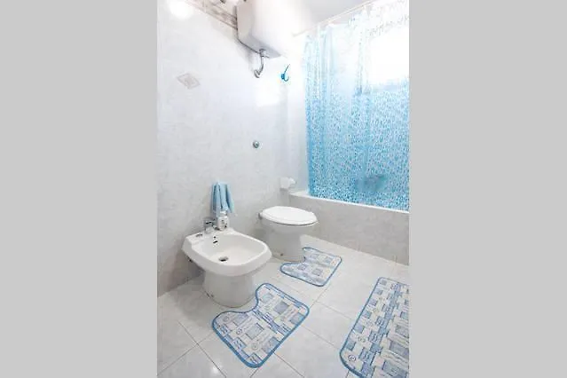 ベッド・アンド・ブレックファスト Lo Specchio Del Salento 2*